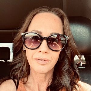 Meet your Posher, Carlyn